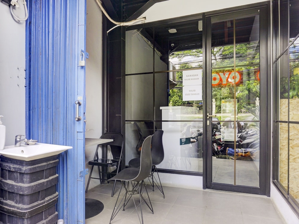 OYO 1805 Fatmawati Mansion Syariah 19/31