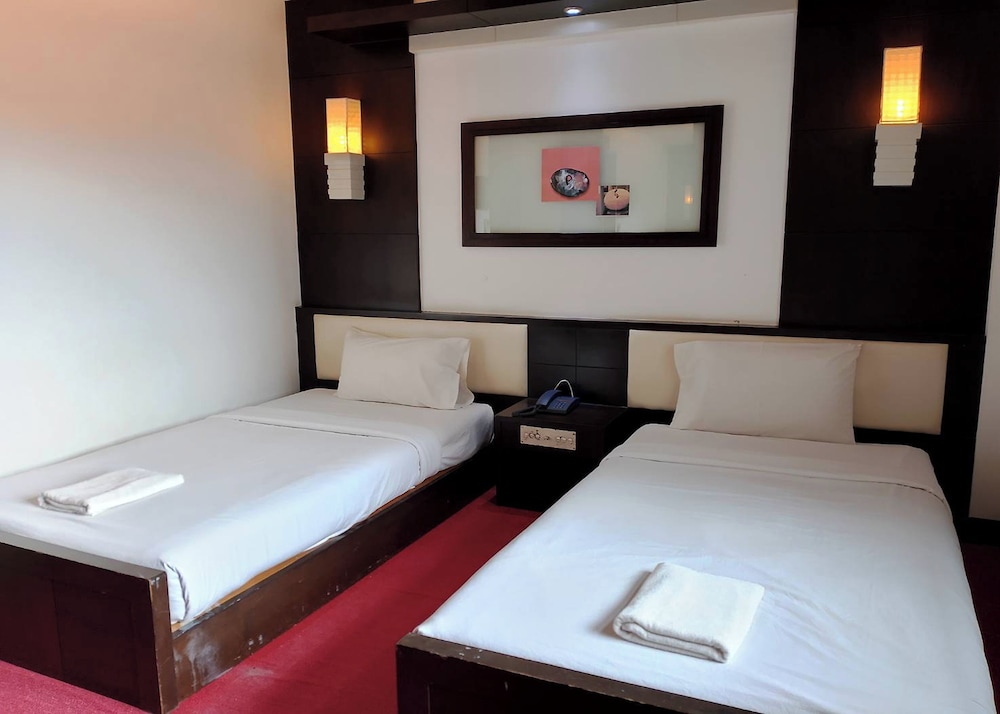 Phuluang Hotel 10/27