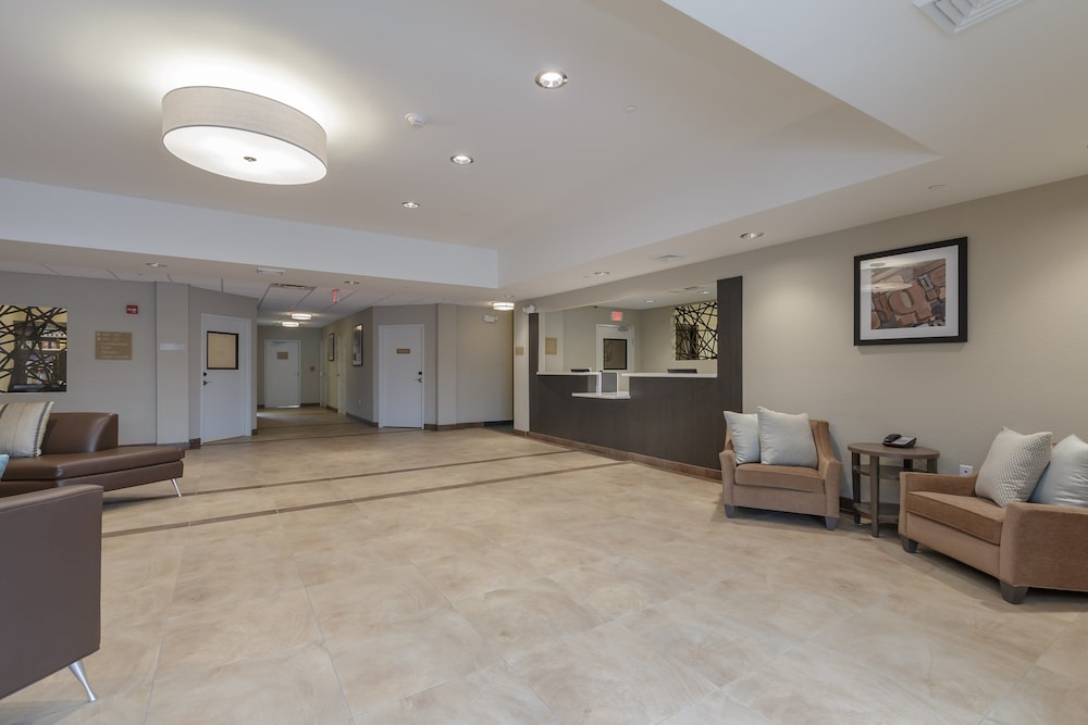 Candlewood Suites Mishawaka 6/42