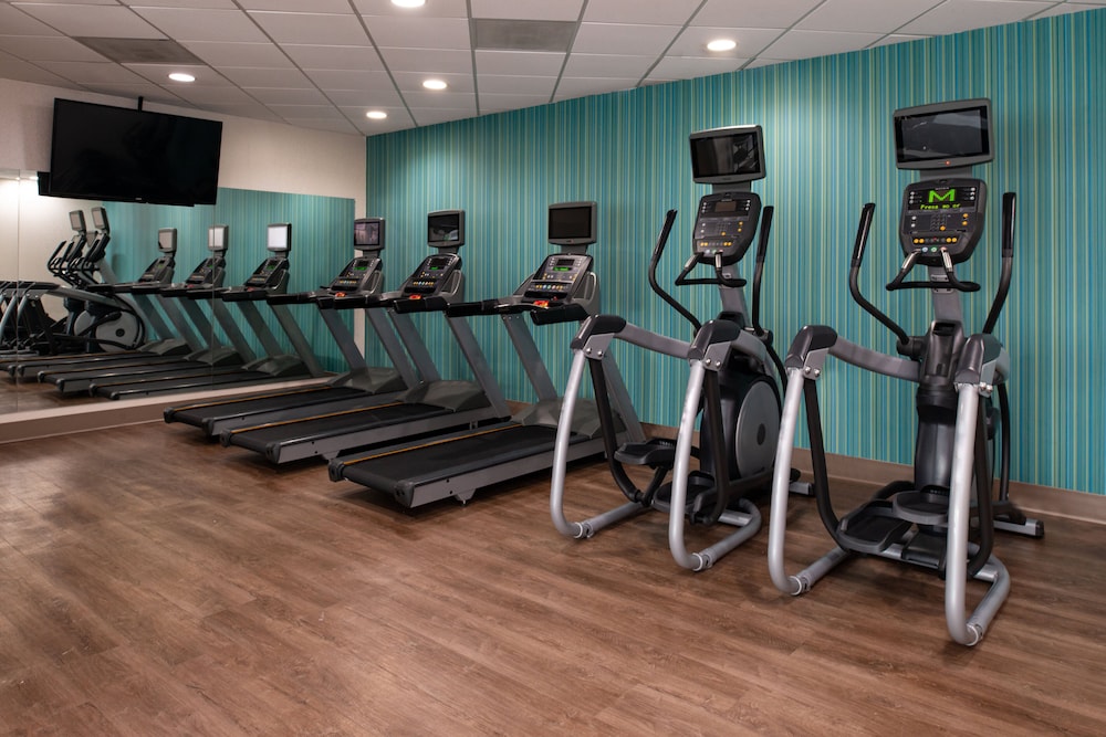 Holiday Inn Express Towson Baltimore North 34/63