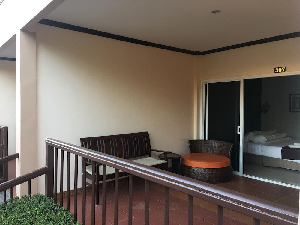 Maleedee Bay Resort 7/45
