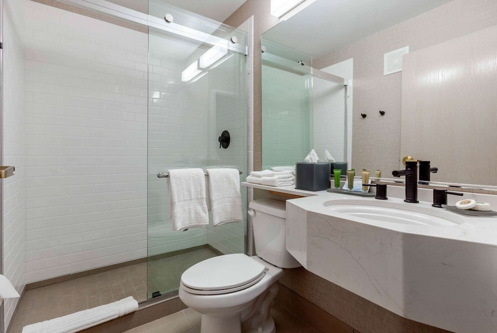 La Quinta Inn & Suites by Wyndham Tempe University / Phoenix 58/60