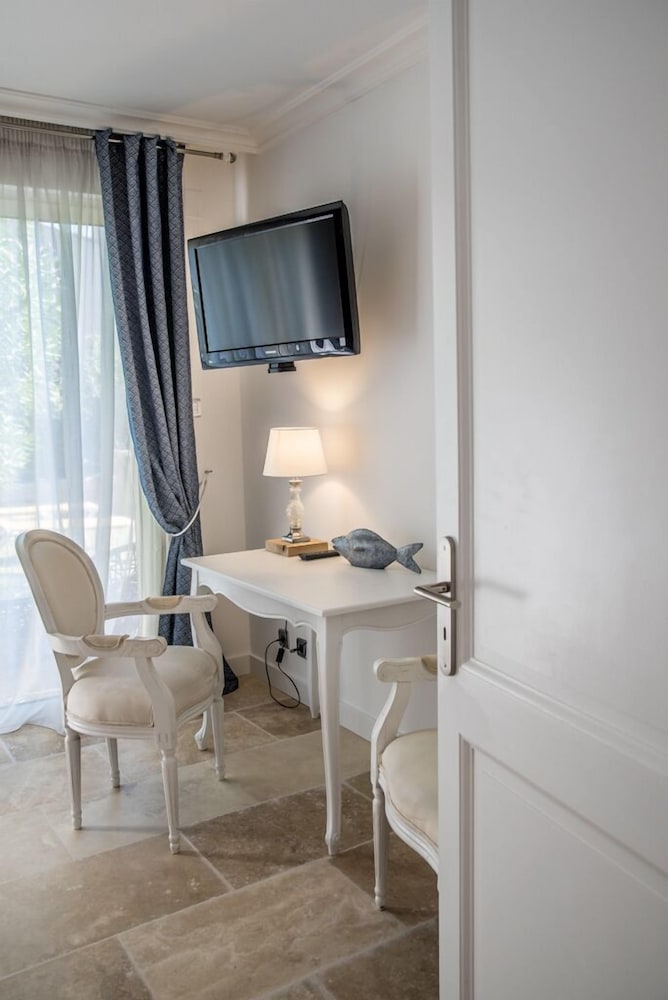 LE MAS DU SOLEIL HOTEL 30/46