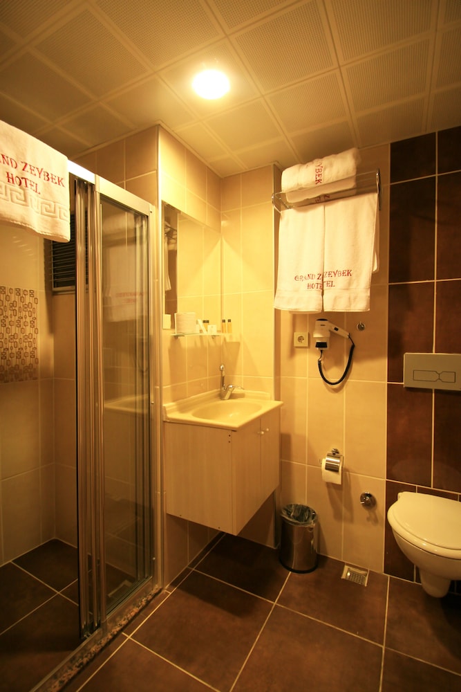 Grand Zeybek Hotel 47/50