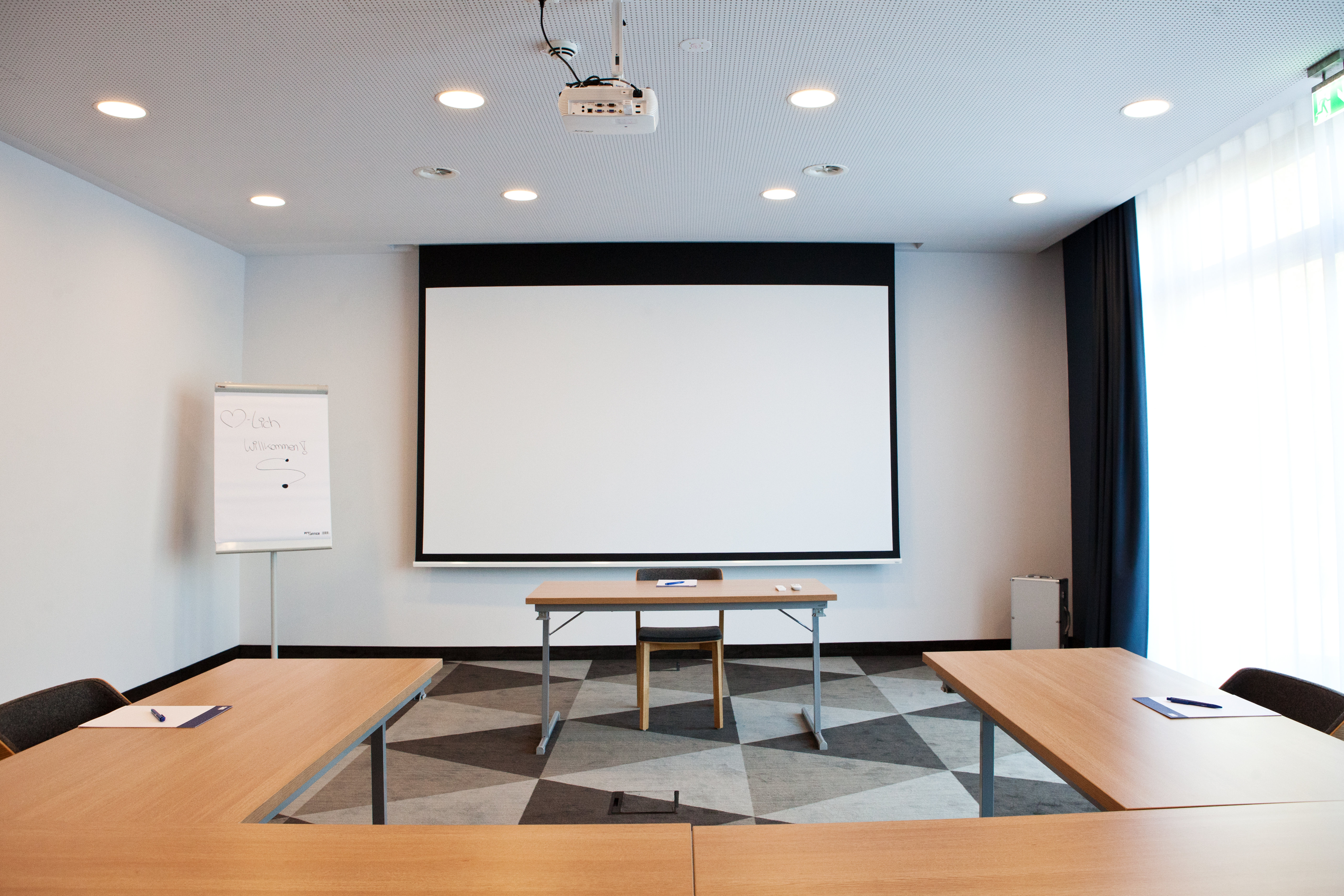 HOLIDAY INN EXPRESS FRANKFURT AIRPORT - RAUNHEIM 44/49