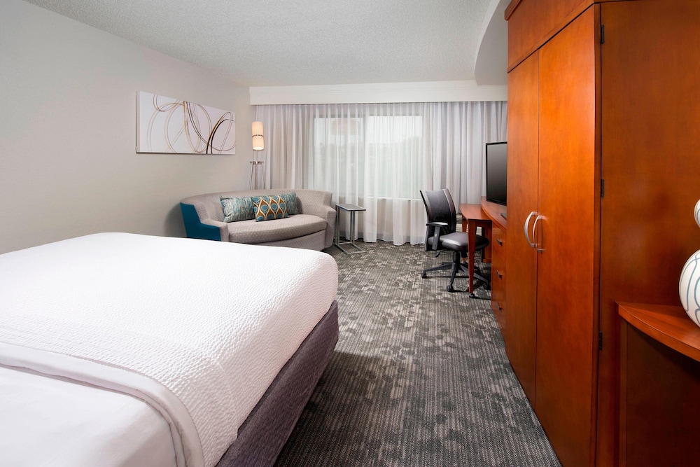 Courtyard By Marriott San Antonio Seaworld Lackland 11/45