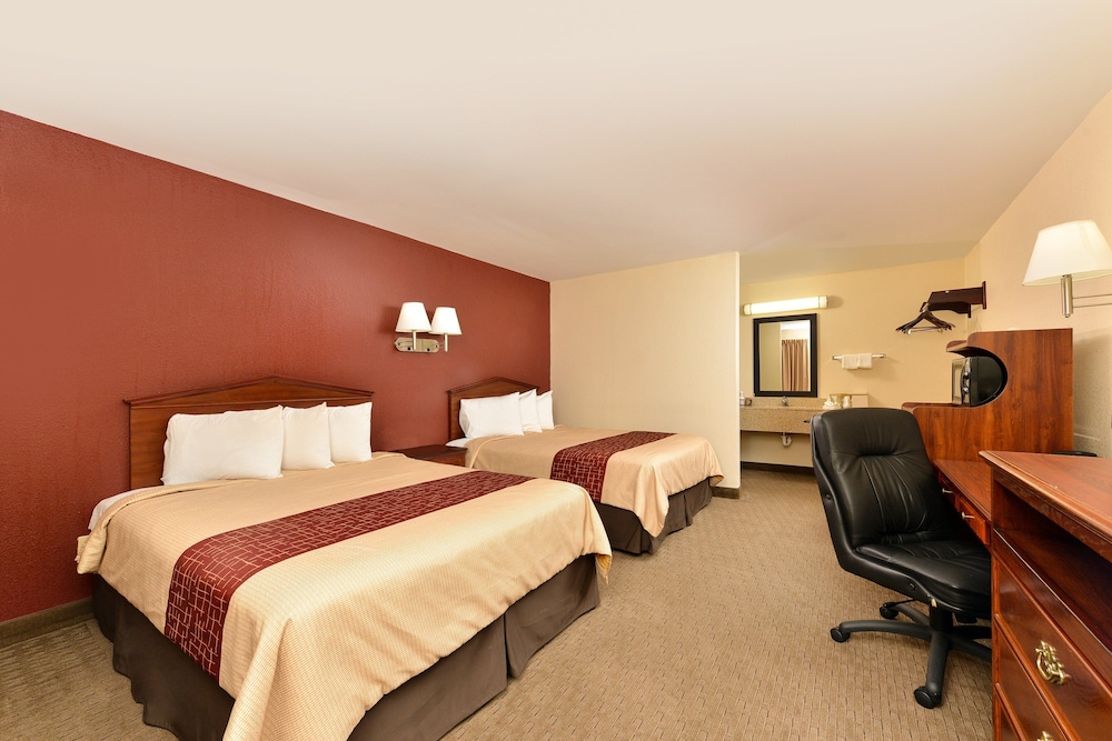 Red Roof Inn Dalton 12/26