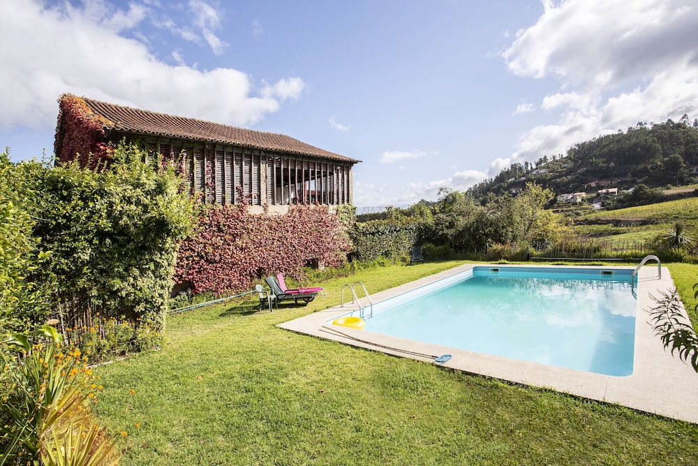 Casa Da Varzea 42/44
