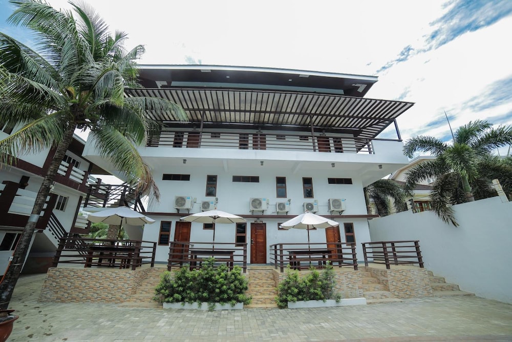 Bataan White Corals Beach Resort 1/42