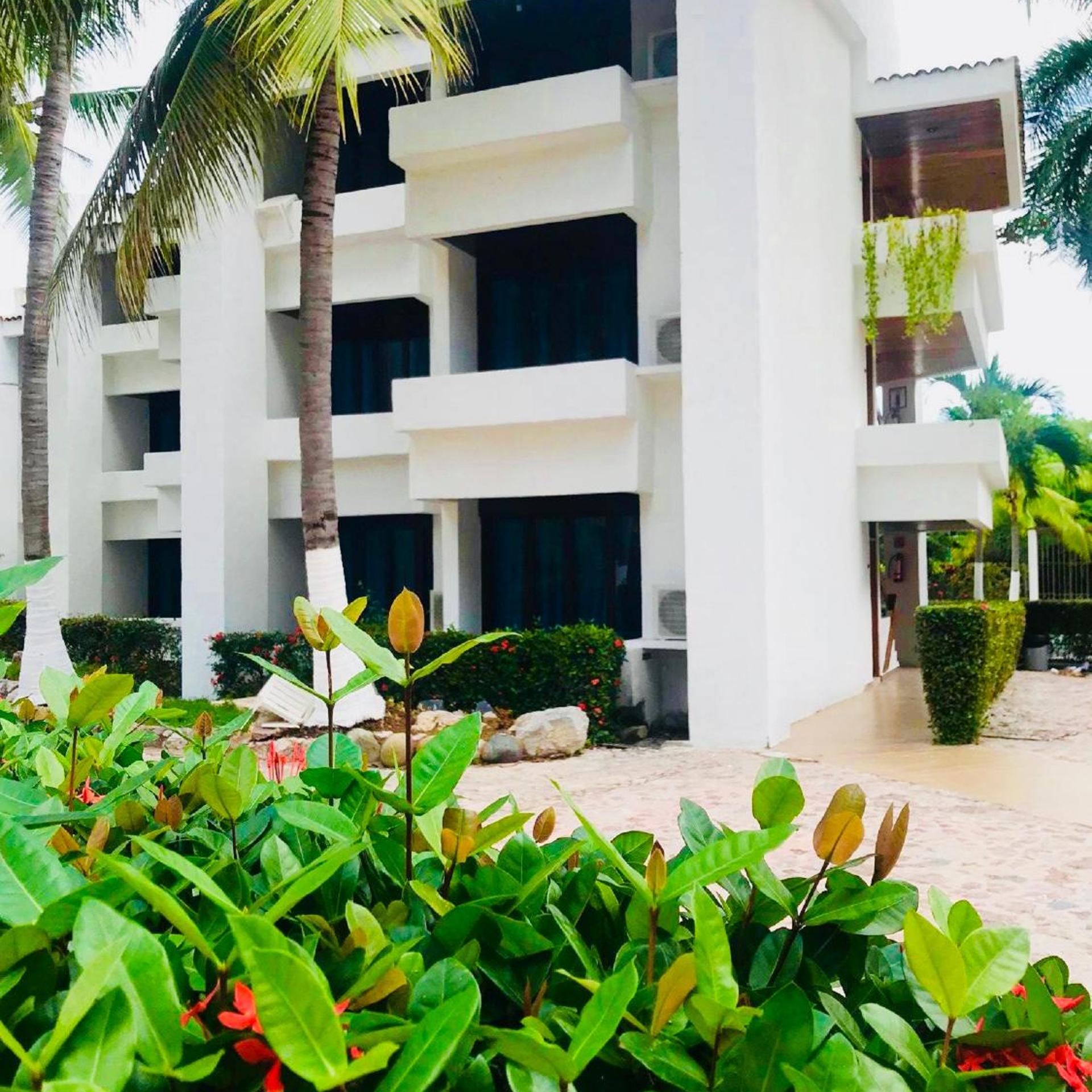 Ixtapa Palace Resort 3/47