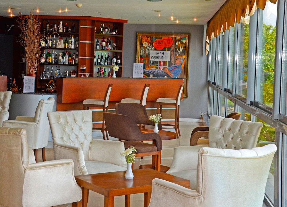 Lara Hotel 45/61