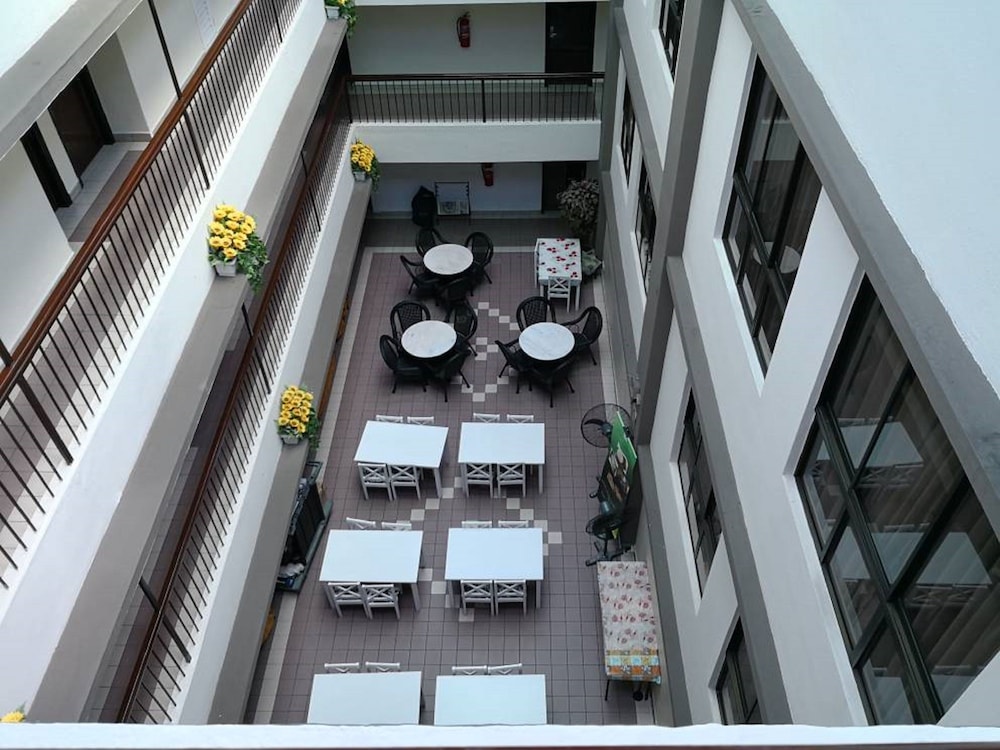 Palace Hotel photo3