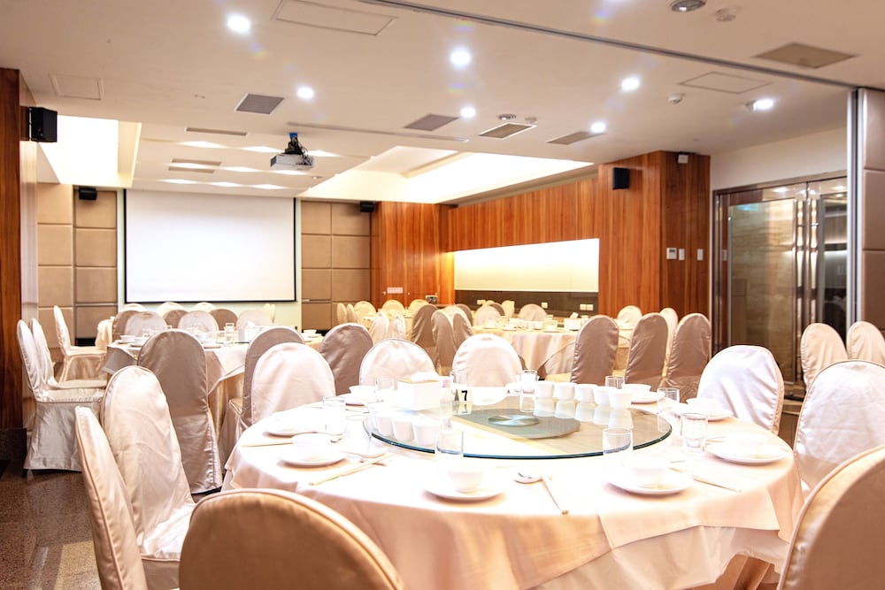 Lishiuan International Hotel 49/62