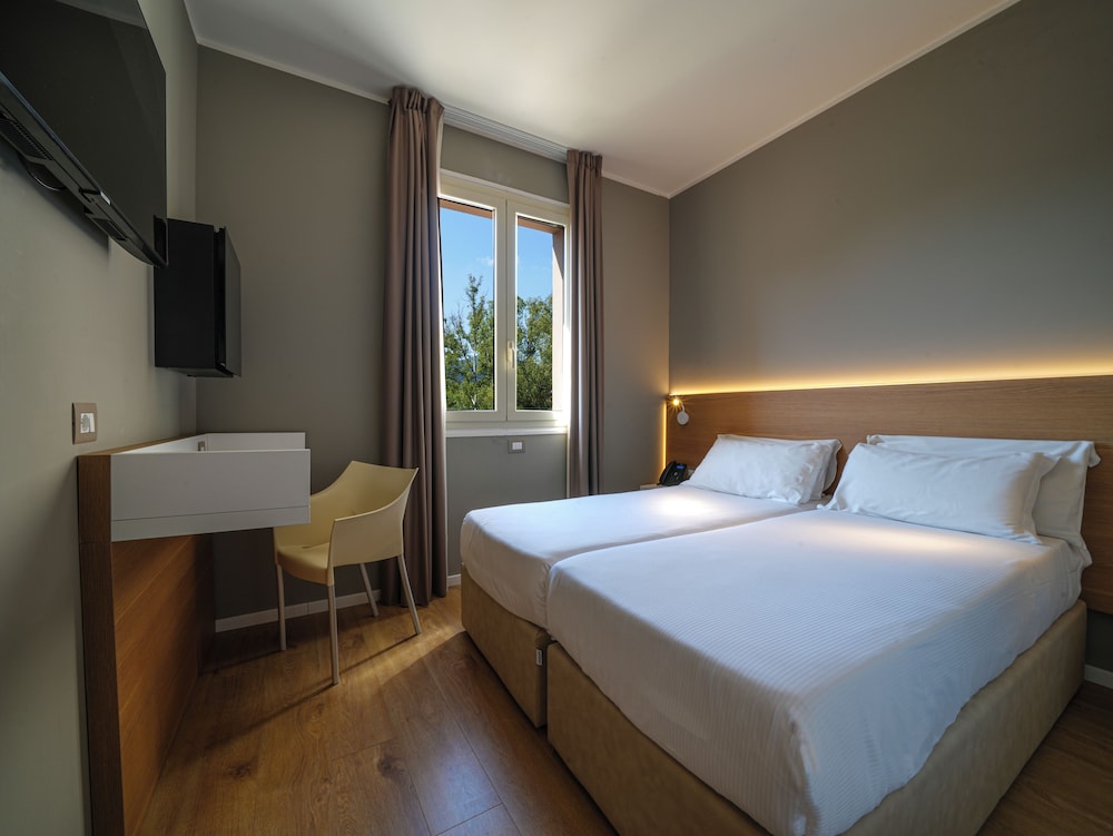 Uappala Hotel Lacona 12/59