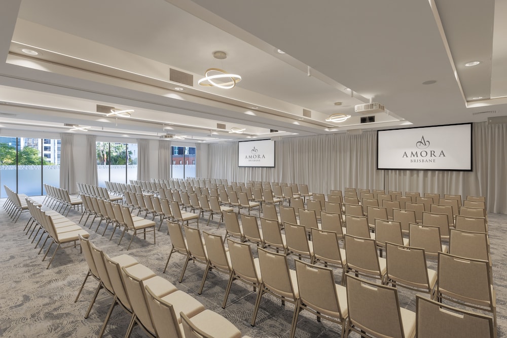 Amora Hotel Brisbane 52/60