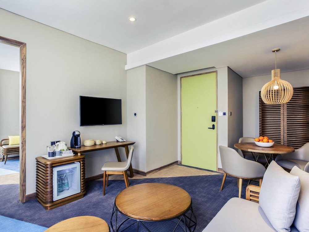 Mercure Jakarta Pantai Indah Kapuk 64/73