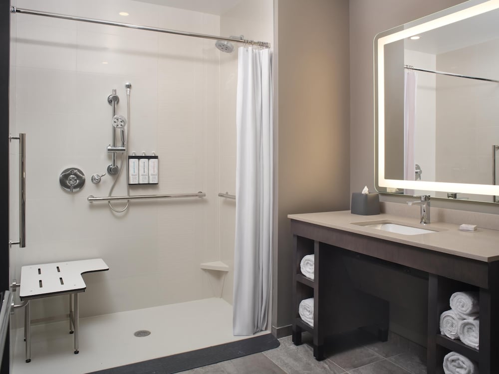 Hyatt House Schenectady / Mohawk Harbor 45/46
