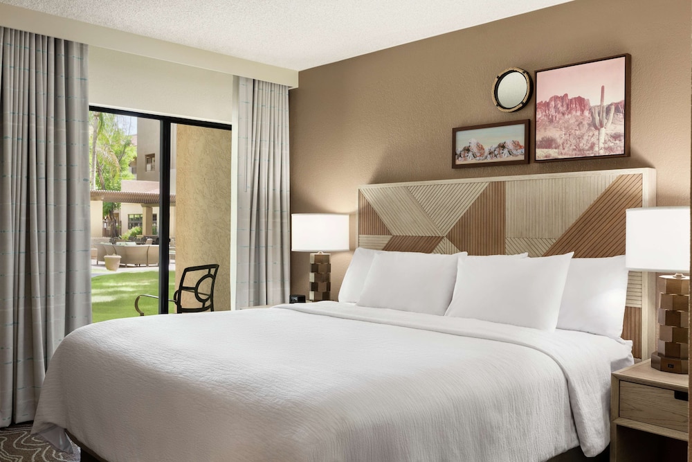 Embassy Suites by Hilton Phoenix Tempe 17/56