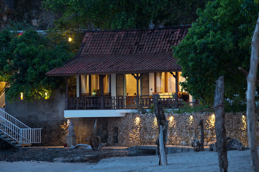 Plataran Komodo Resort Spa 4/40