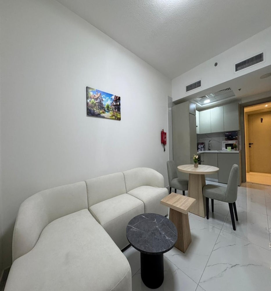 Luxury Apartment with Pool Gym & Free Parking at Equiti Gates Jebel Ali 10/14