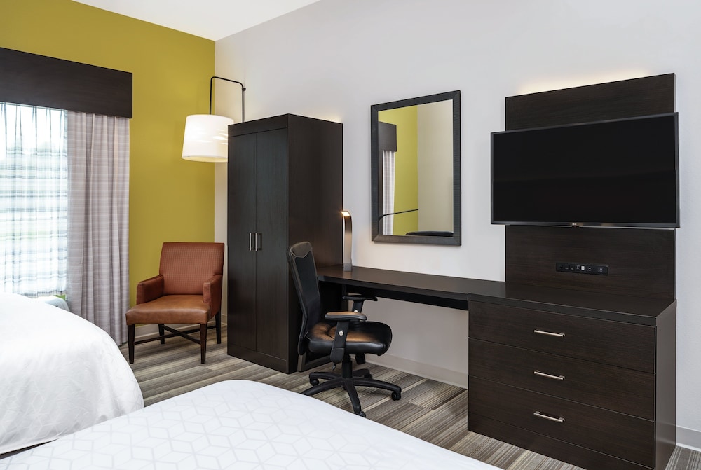 Holiday Inn Express Hotel and Suites Florence I-95 at Hwy 327 26/51