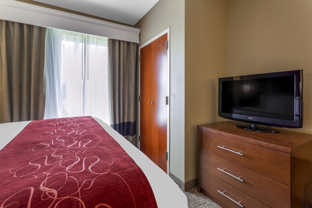 Comfort Suites Knoxville North 16/45