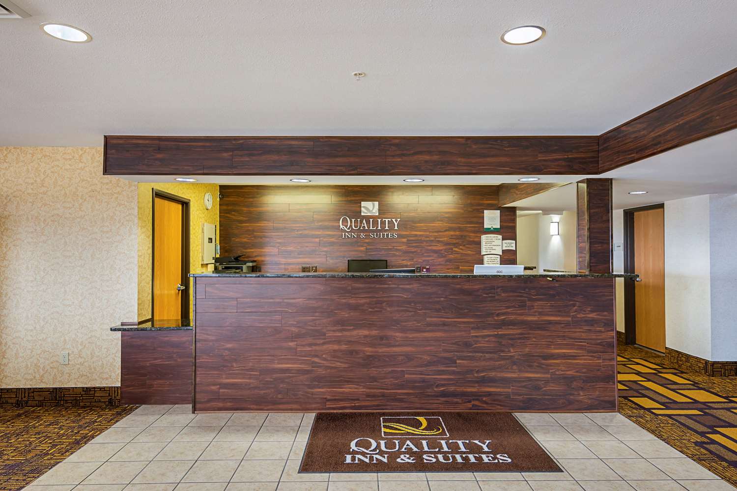 Quality Inn & Suites Belmont - Platteville 6/44