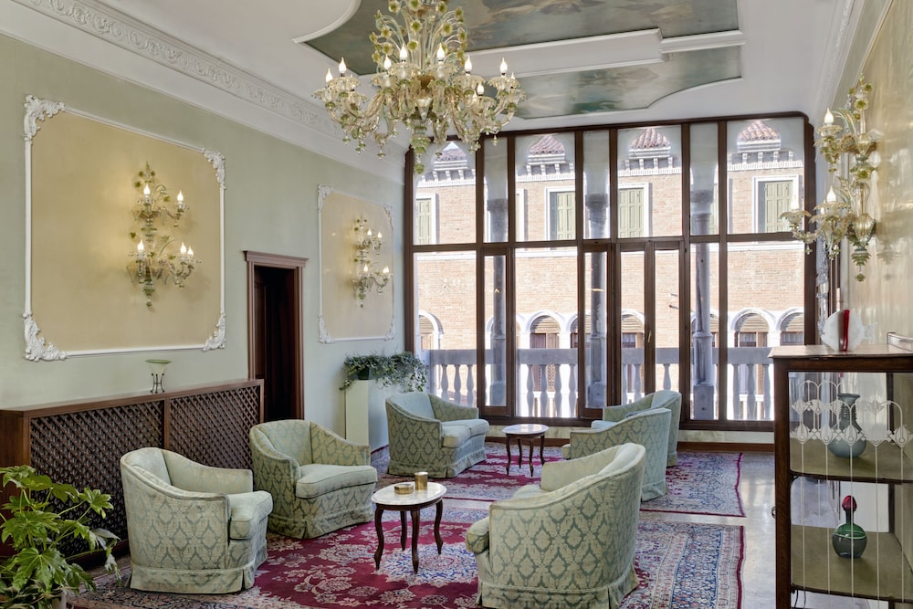Pausania Hotel 36/49
