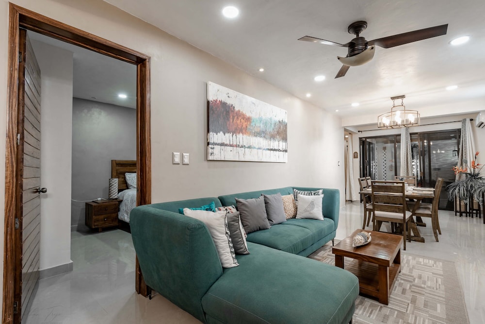 El Zaguán Colonial 33/50
