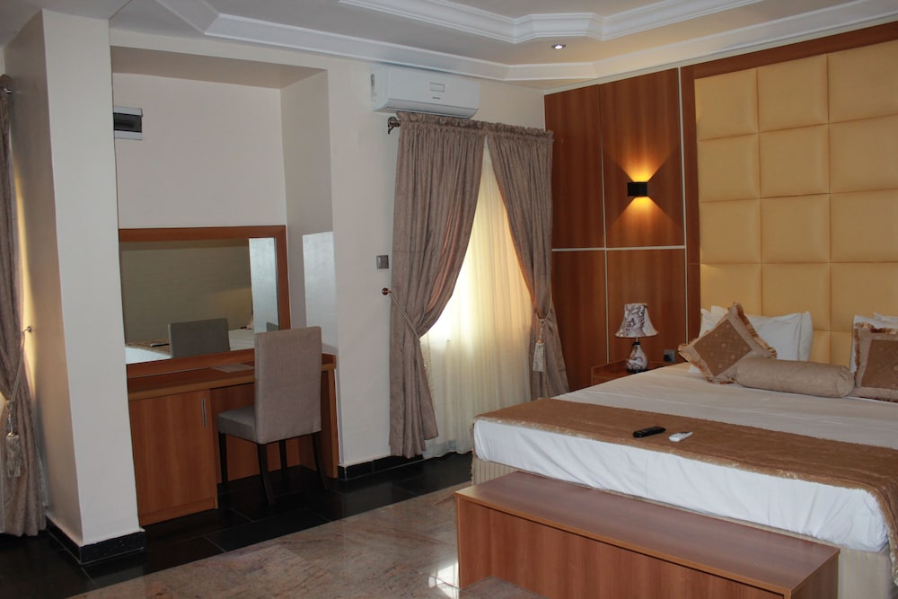 Grand Cubana Hotels 6/45