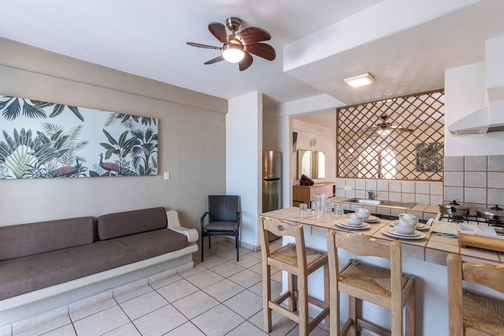 Torreblanca Beach Hotel and Suites Guayabitos - Desayuno y Comida 22/34