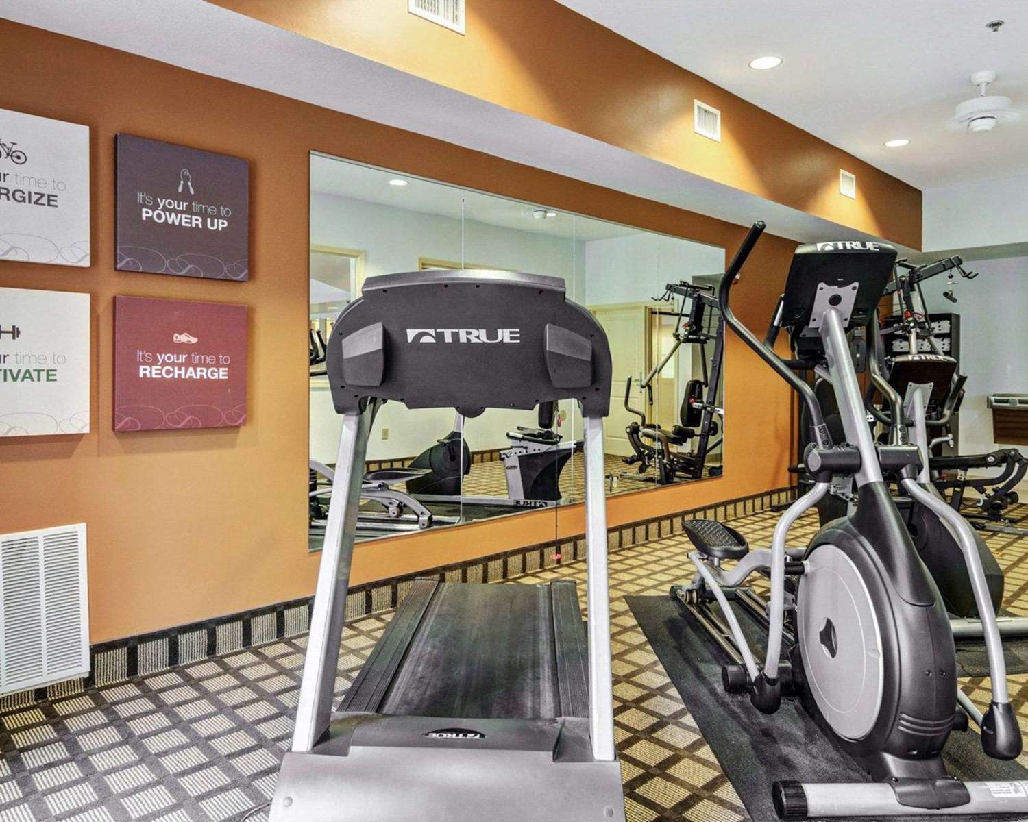 Comfort Suites Hot Springs 25/49