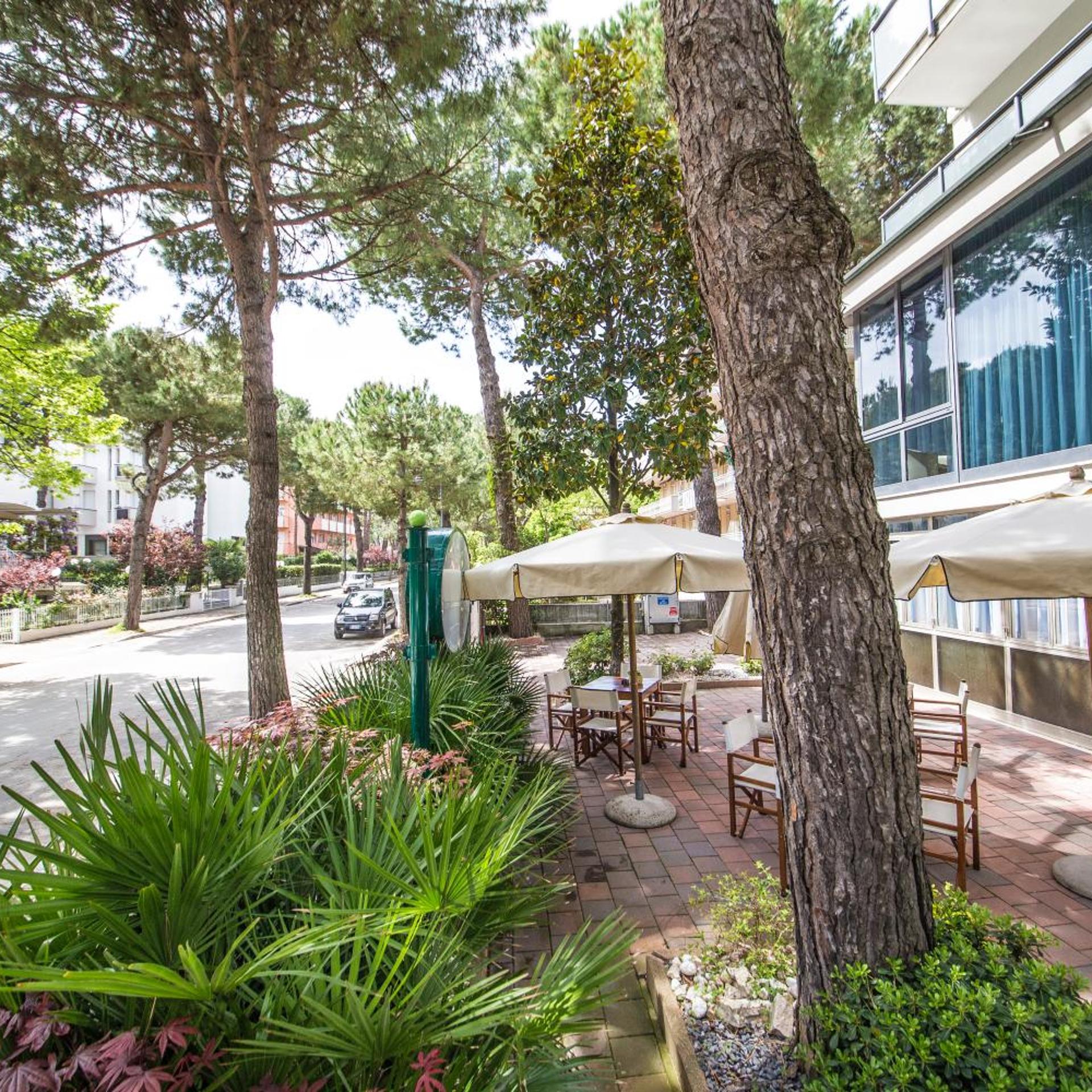 Hotel Renzo 41/50