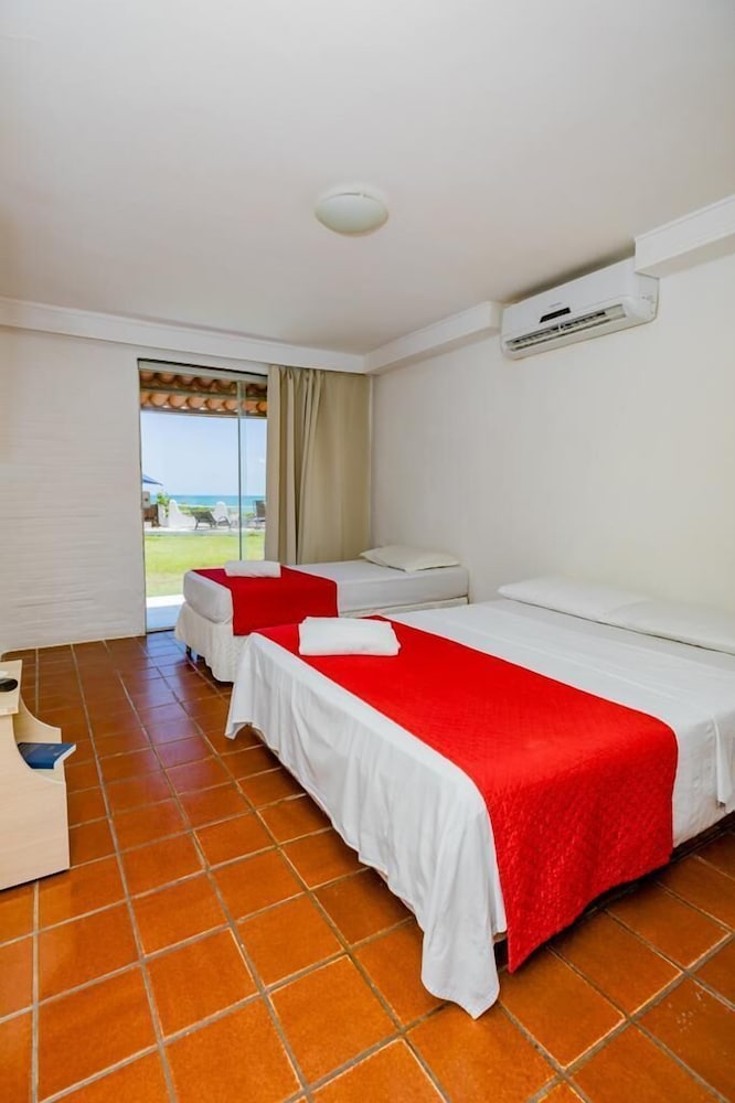 ROOM, QUADRUPLE, OCEAN VIEW