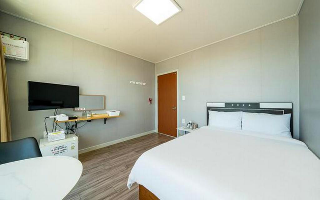 Anmyeondo Ocean Beach Motel 15/70