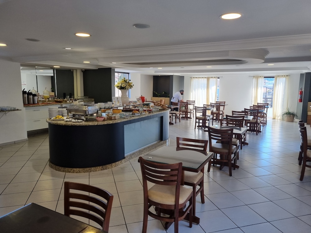 Ferraz Hotel 52/65