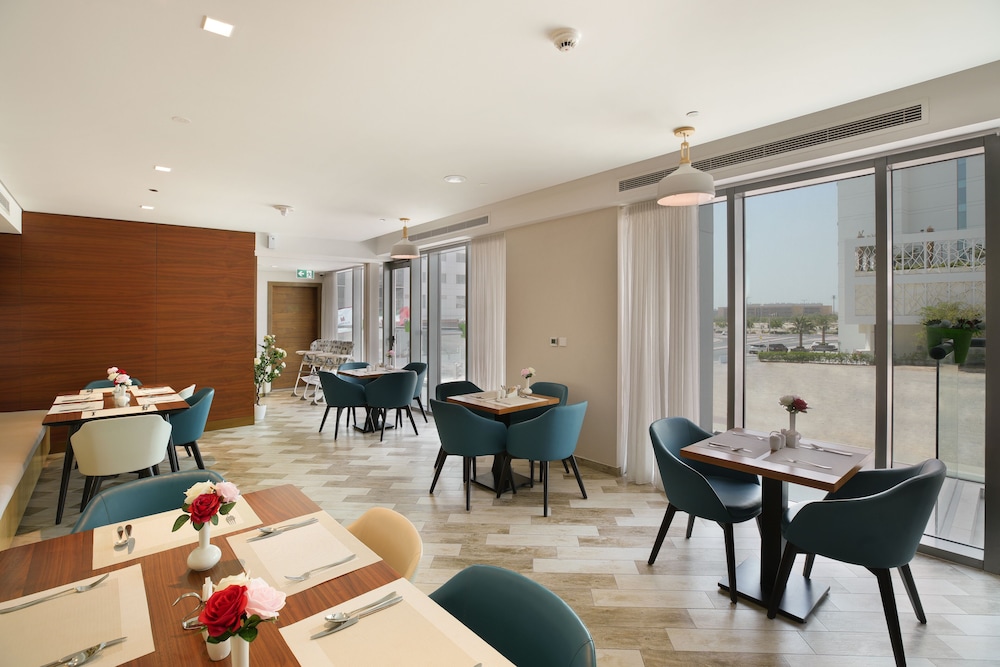 Millennium Executive Apartments Mont Rose 58/66