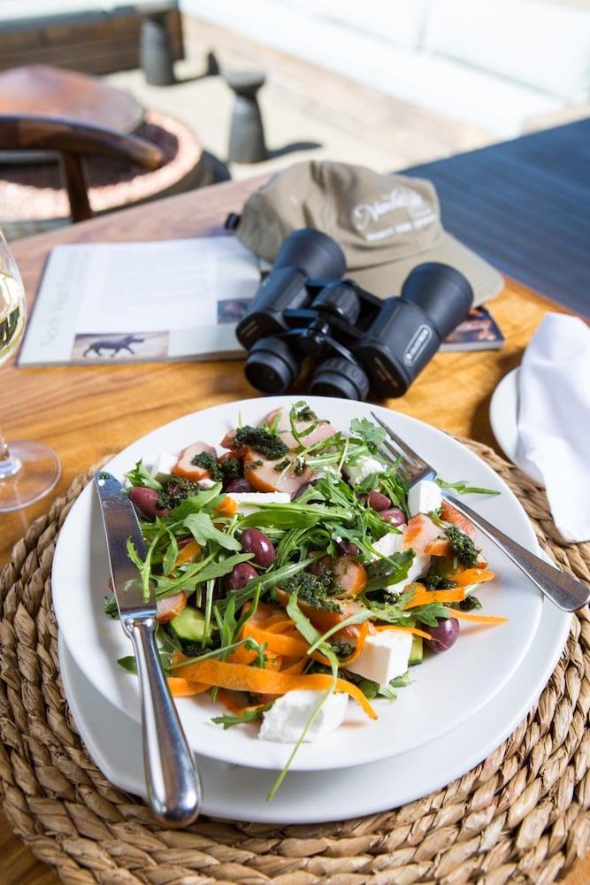 Nambiti Hills Private Game Lodge 14/50