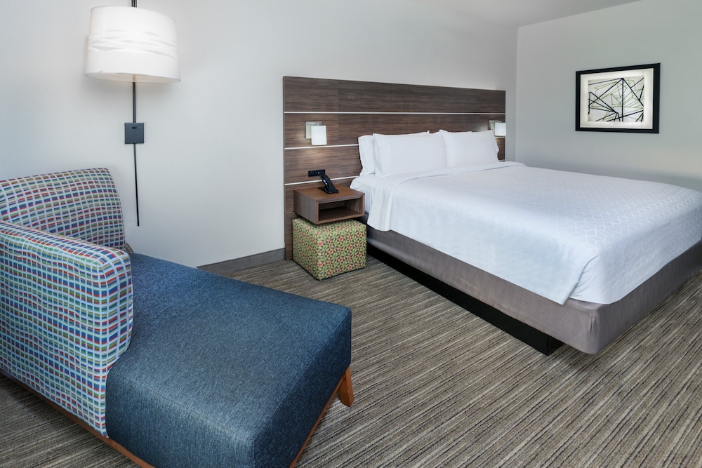 Holiday Inn Express Hotel & Suites Shreveport - West 21/68