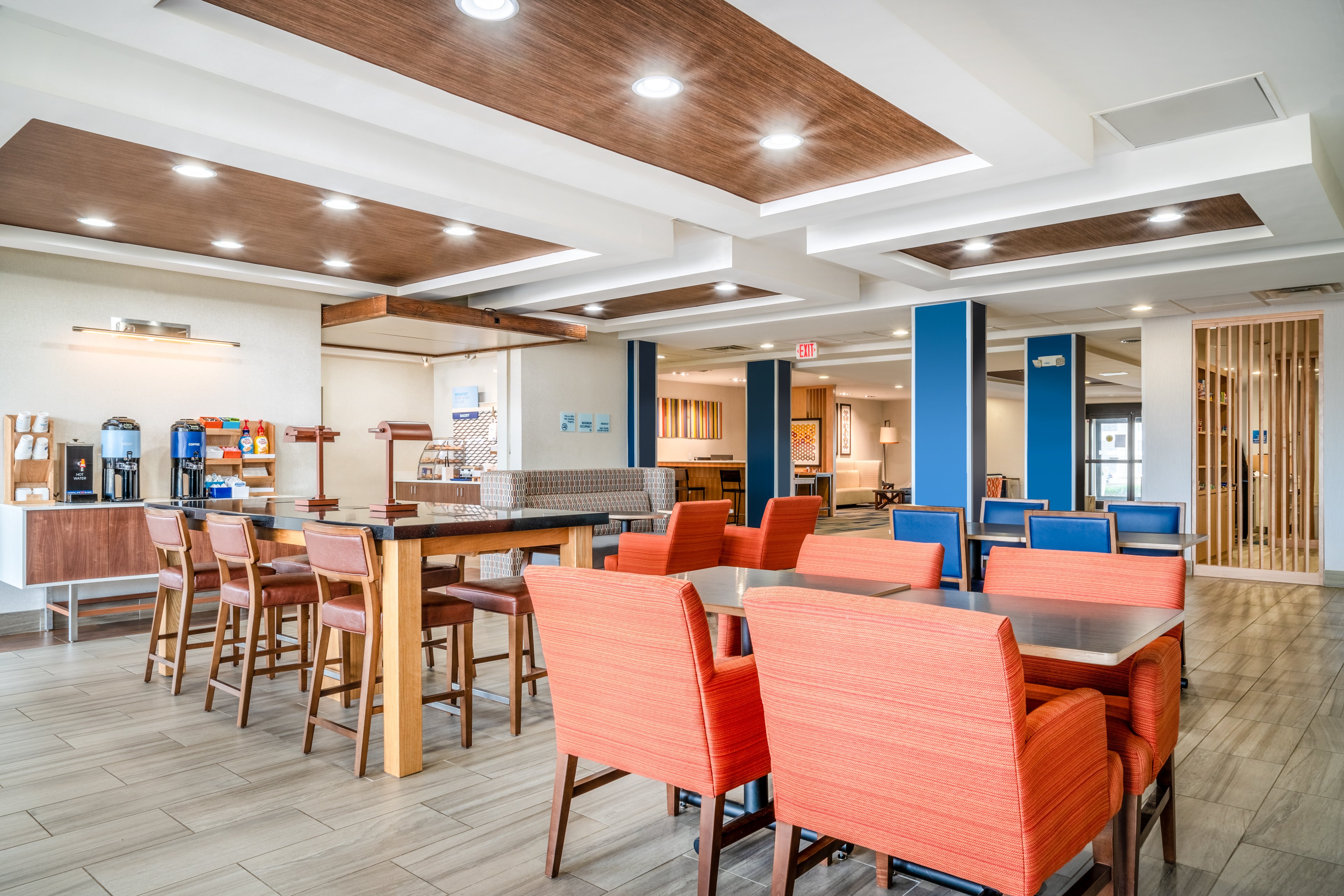 Holiday Inn Express Hotel & Suites Tappahannock 28/44