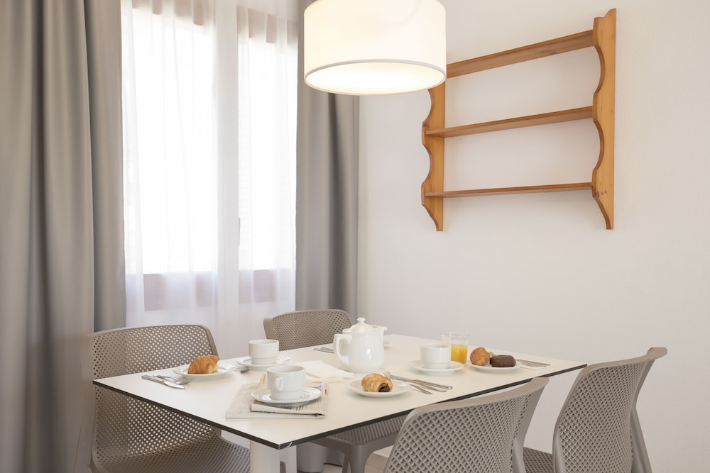 Las Velas Apartments 43/57