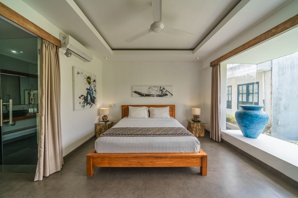 Villa Paloma 8/50