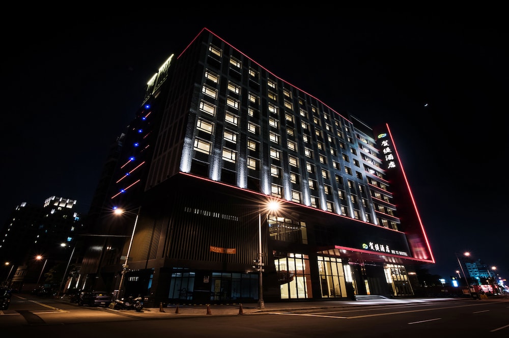 He Ti Hotel 3/50