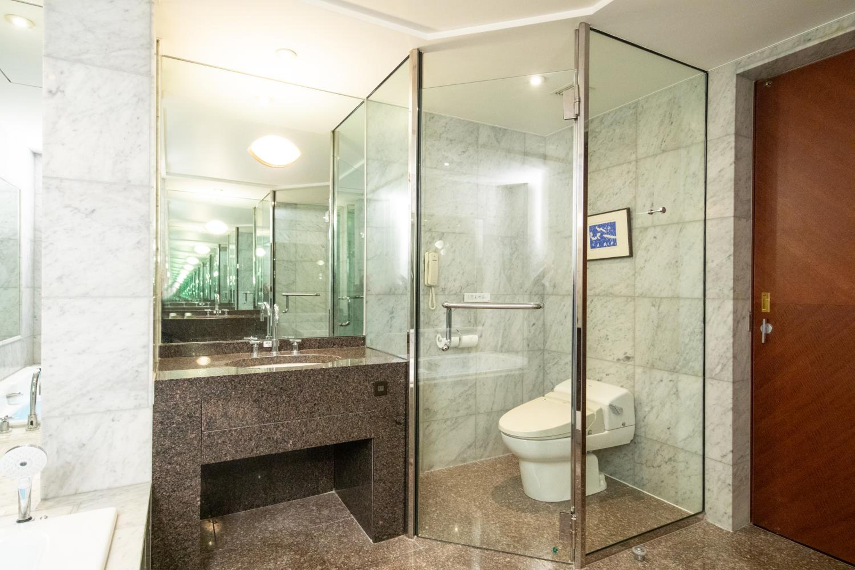 Imperial, Suite، Hotel Nikko Oita Oasis Tower 4/10