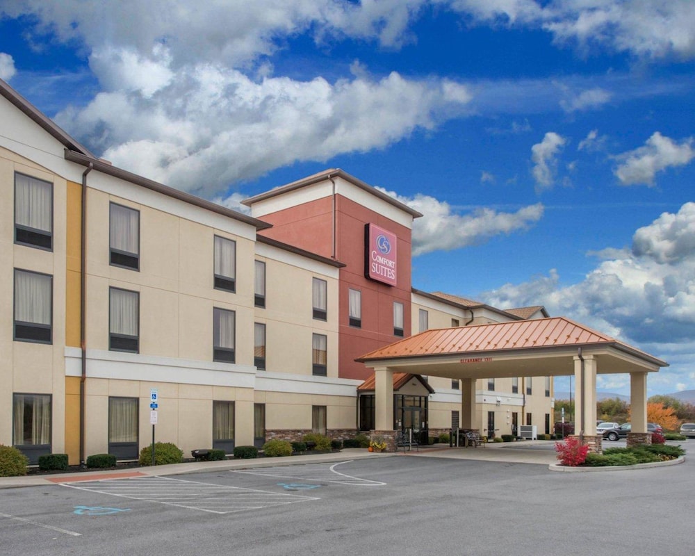 Comfort Suites Altoona North 4/32