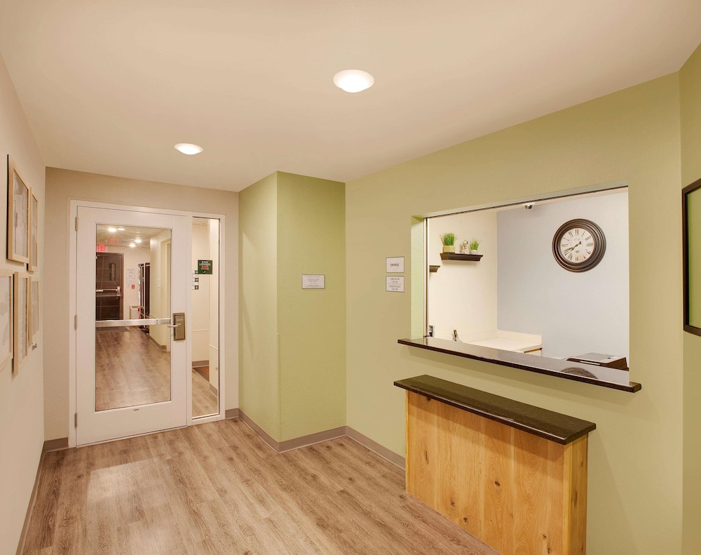Studio6 Extended Stay El Paso East photo3