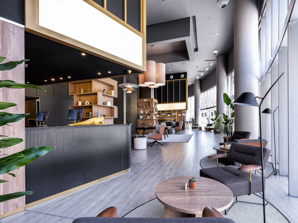 Lobby at Hotel Barcelona Condal Mar Affiliated by Melia, BARCELONA