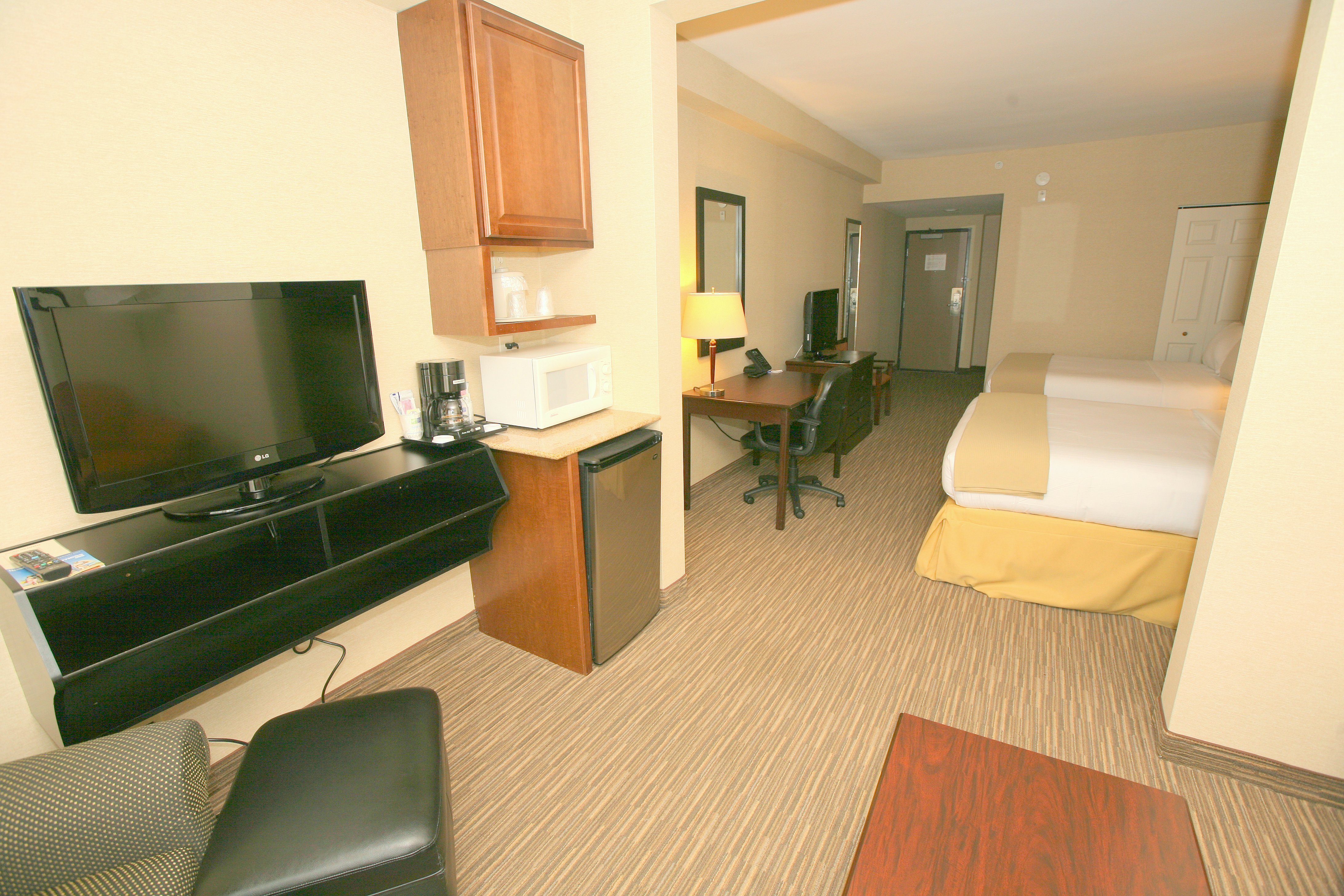 HOLIDAY INN EXPRESS SAN DIEGO SOUTH - CHULA VISTA 61/71