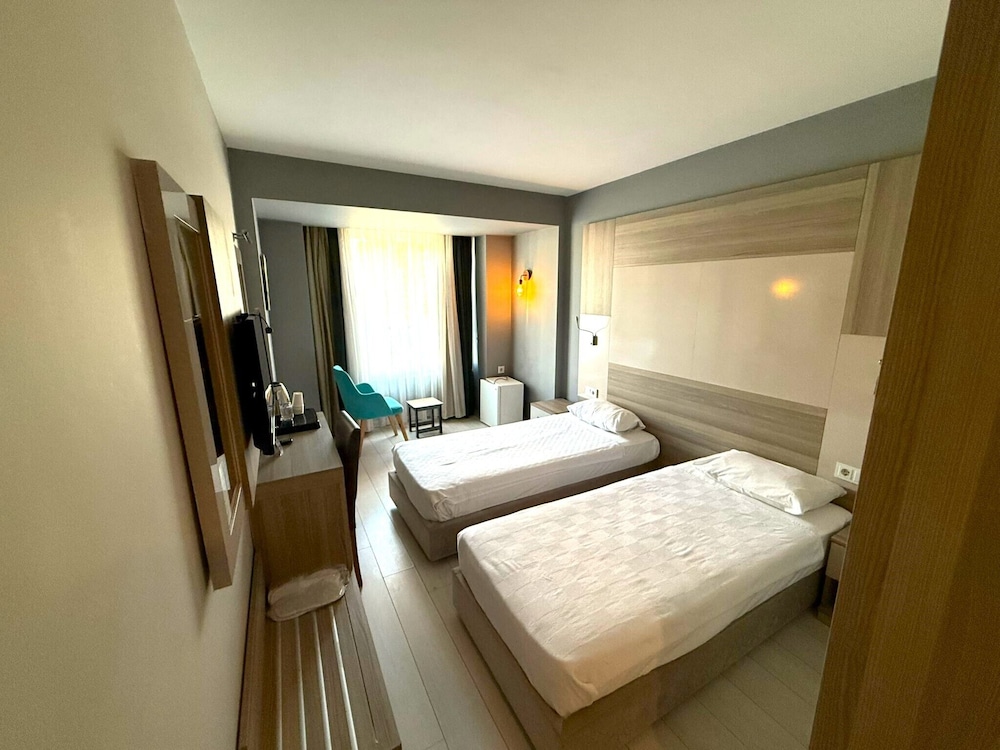 On Hotel 23/60