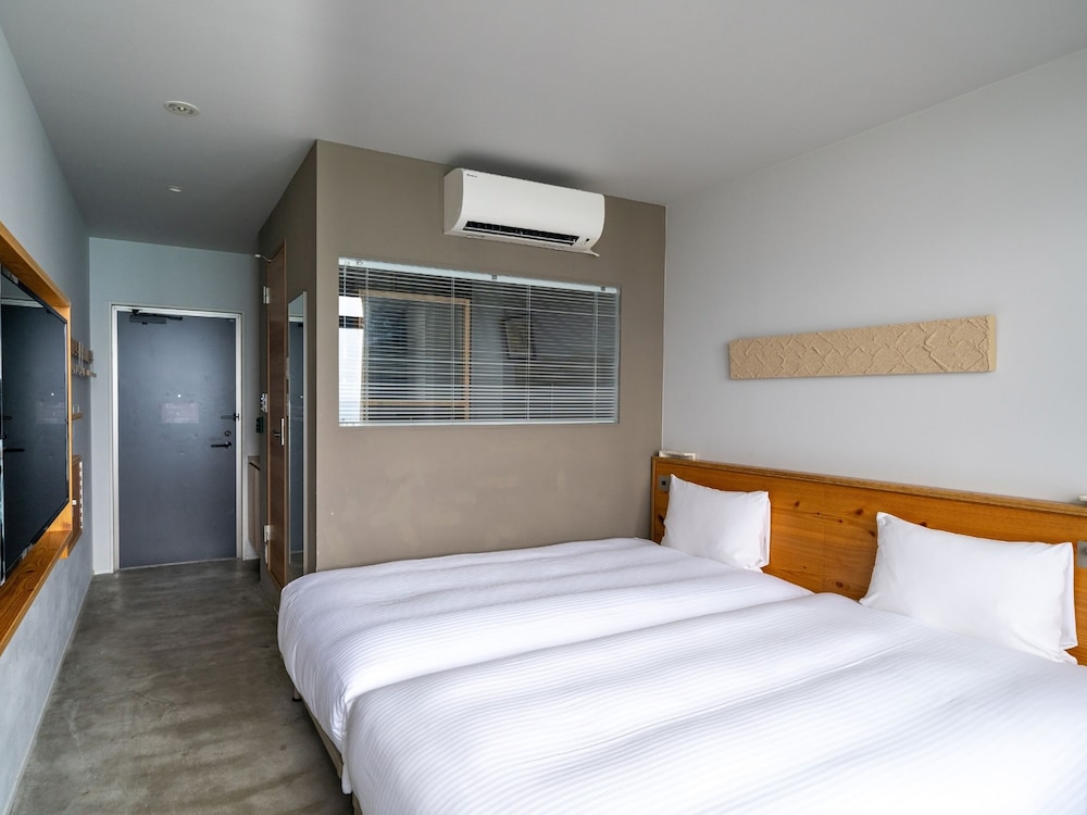 SUPERIOR, TWIN BEDS